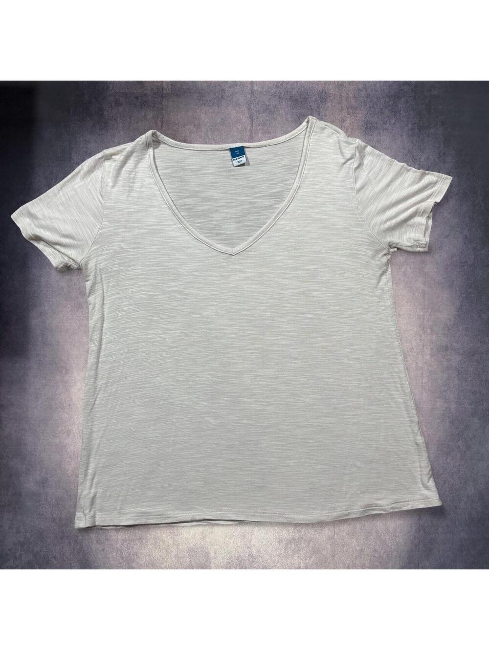 y2k Old Navy v-neck t-shirt
